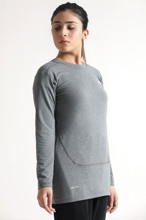 SIGNATURE LONG SLEEVED STRAIGHT CUT TEE- LIGHT GREY - The Orion Fit